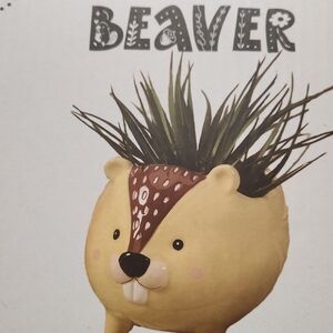 BNIB Ceramic Beaver Planter By Streamline
